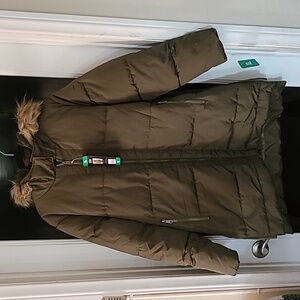 Olive Green Women's Ski Jacket with Faux Fur Hood (The Fur On The Hood Detaches)